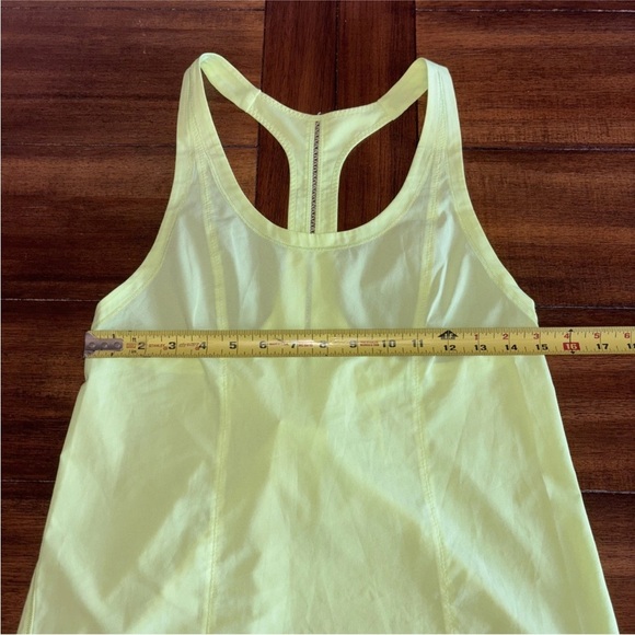 Lululemon Athletica Tank Top in Neon Yellow - Picture 4 of 11